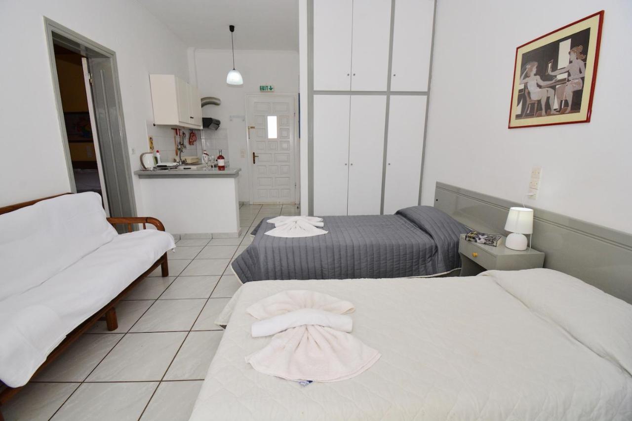 Dolphin Apt & Studios -Next To The Beach Roda  Luaran gambar