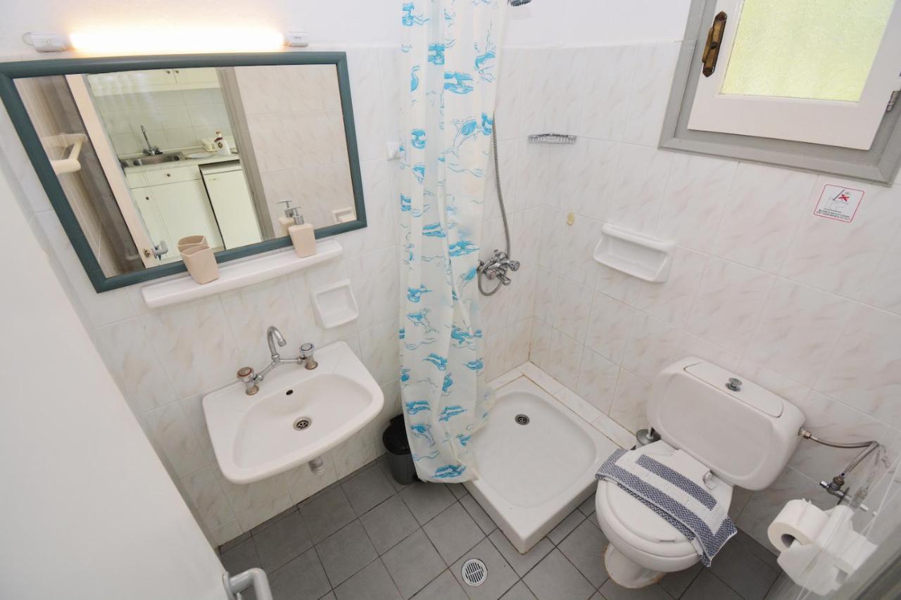 Dolphin Apt & Studios -Next To The Beach Roda  Luaran gambar