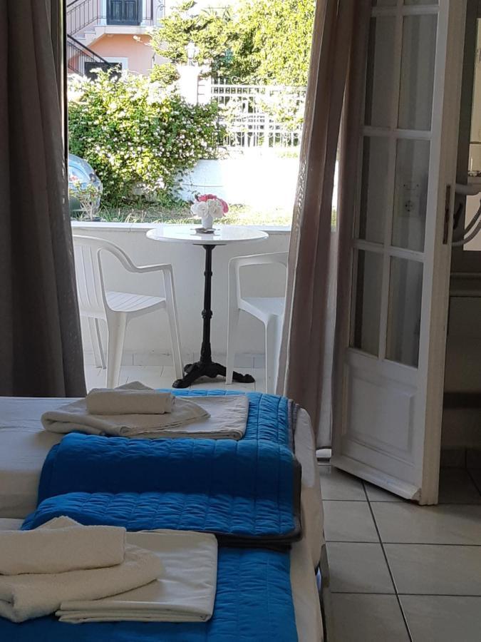 Dolphin Apt & Studios -Next To The Beach Roda  Luaran gambar