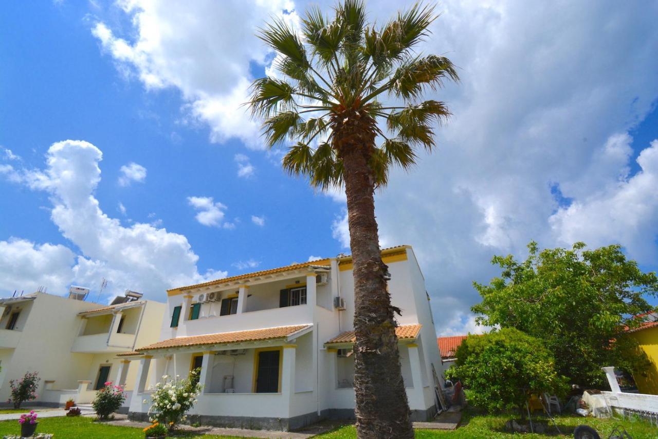 Dolphin Apt & Studios -Next To The Beach Roda  Luaran gambar