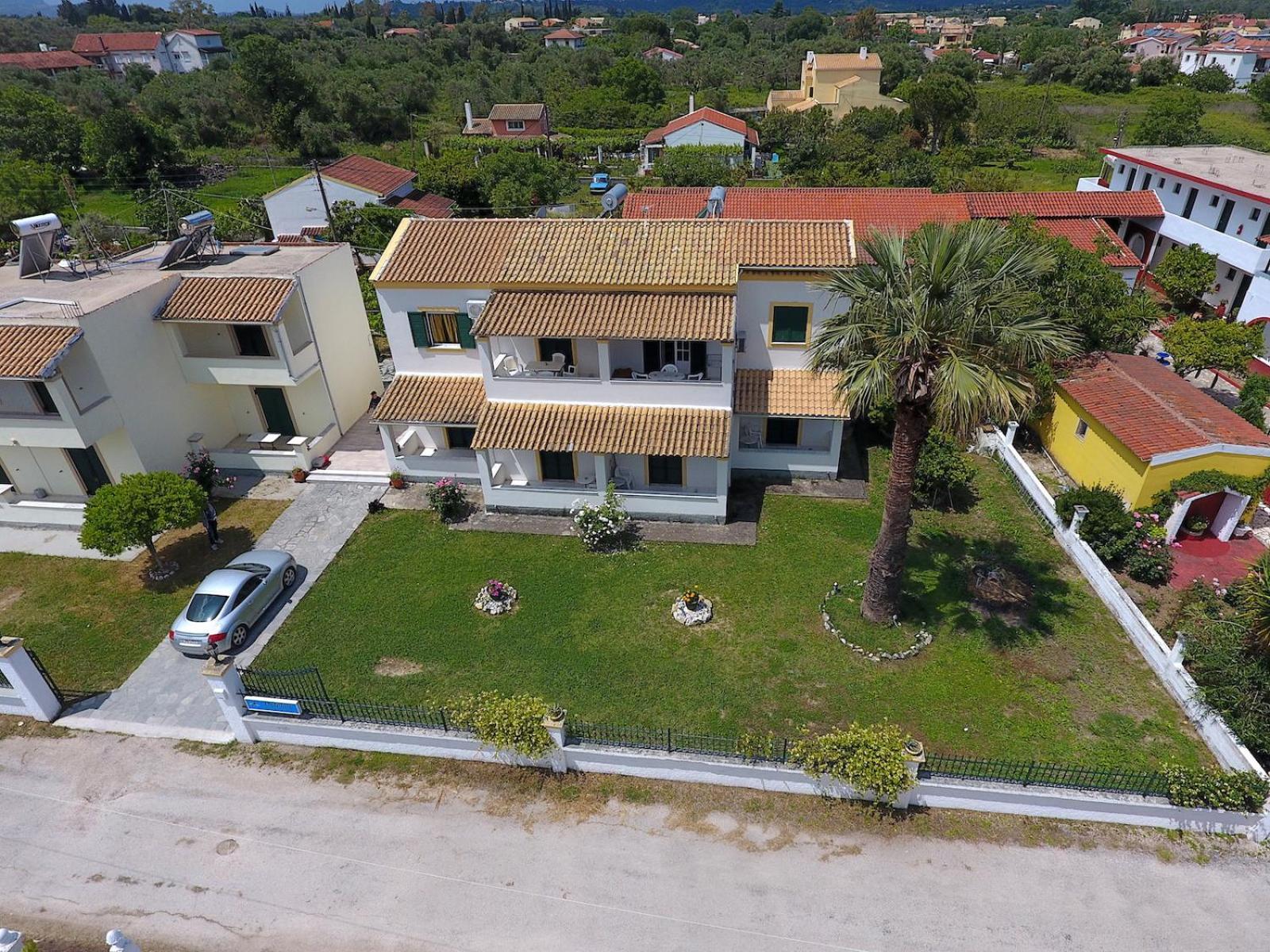 Dolphin Apt & Studios -Next To The Beach Roda  Luaran gambar