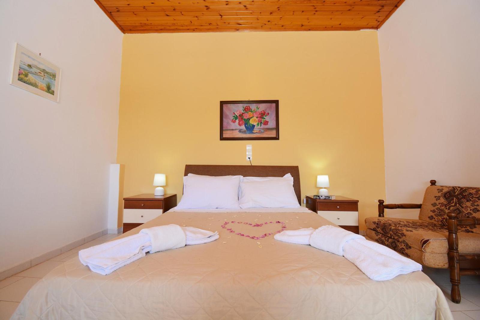 Dolphin Apt & Studios -Next To The Beach Roda  Luaran gambar