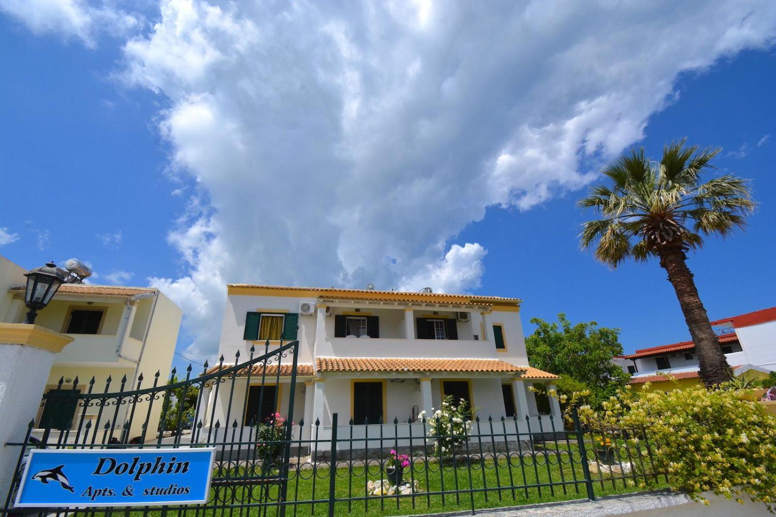 Dolphin Apt & Studios -Next To The Beach Roda  Luaran gambar